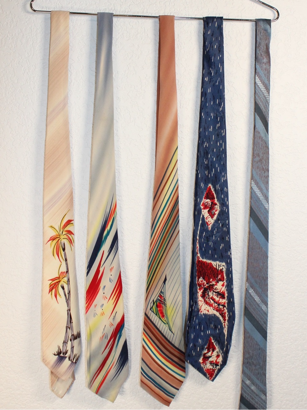 Lot of 5 Vintage 1950s 60s Men’s Neckties Abstract Nautical Silk Ties